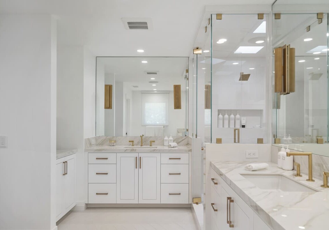 Contemporary master bathroom Oak Park by JRP Design and Remodel